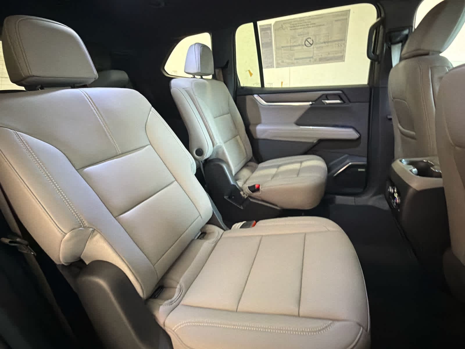 2027 GMC Acadia Elevation - Photo 33