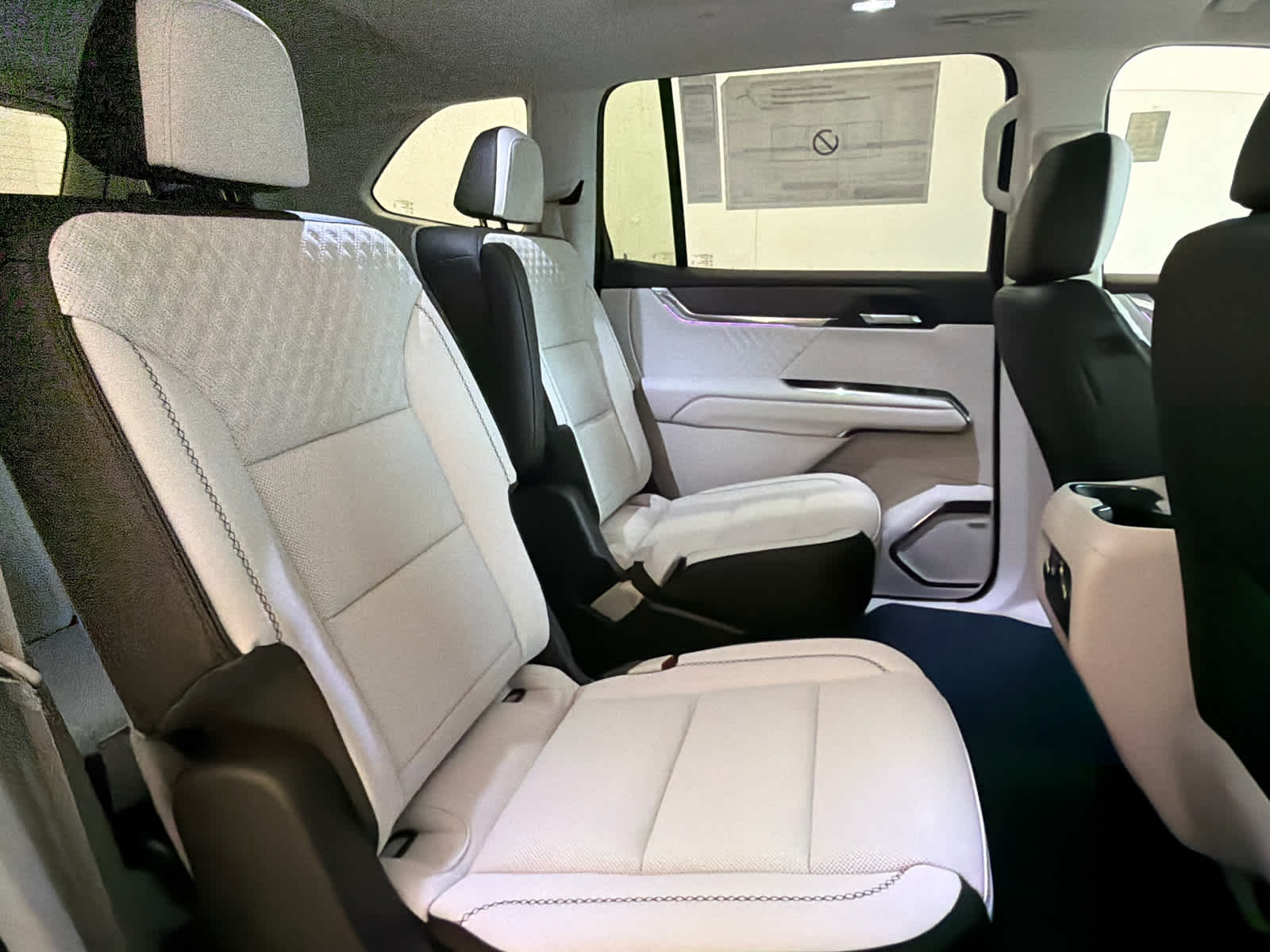 2026 GMC Acadia Denali - Photo 35