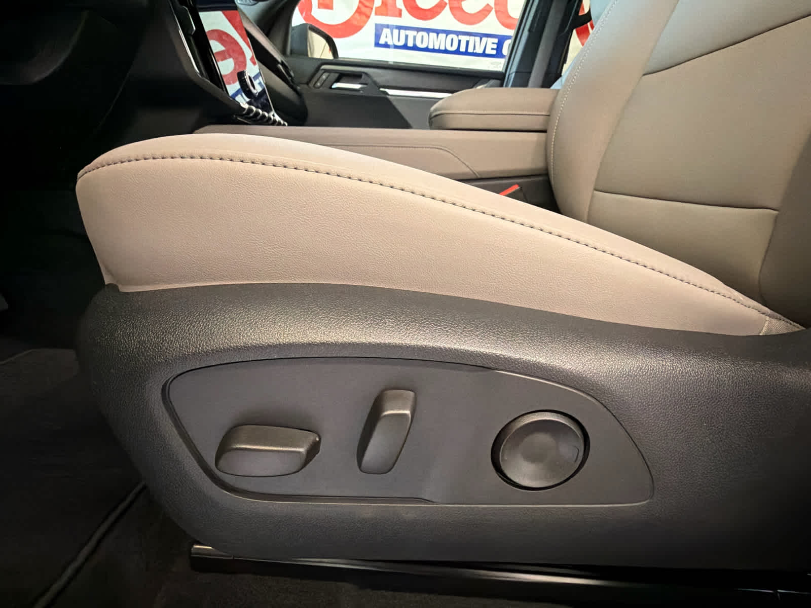 2027 GMC Acadia Elevation - Photo 16