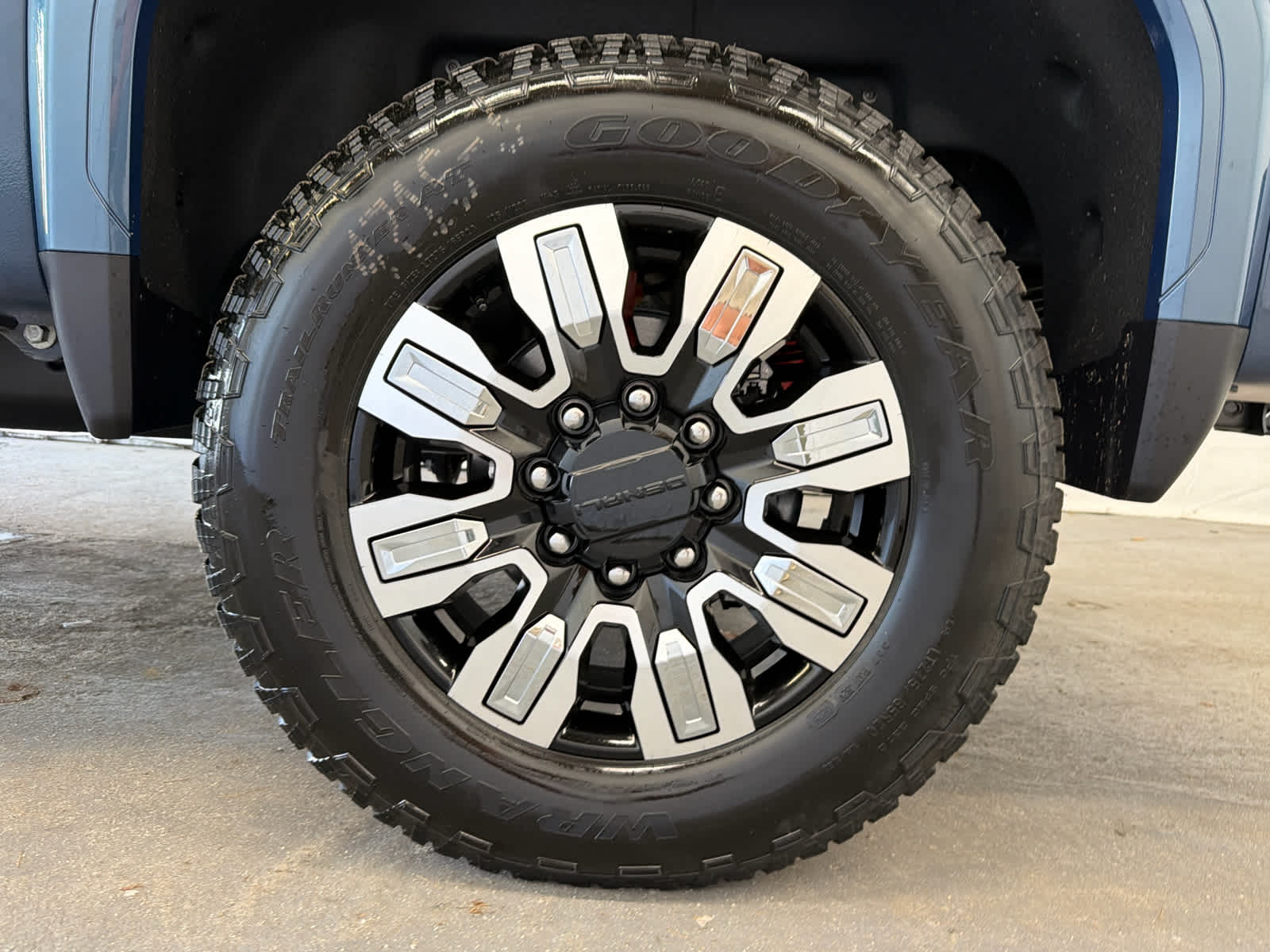 2026 GMC Sierra 2500HD Denali - Photo 11