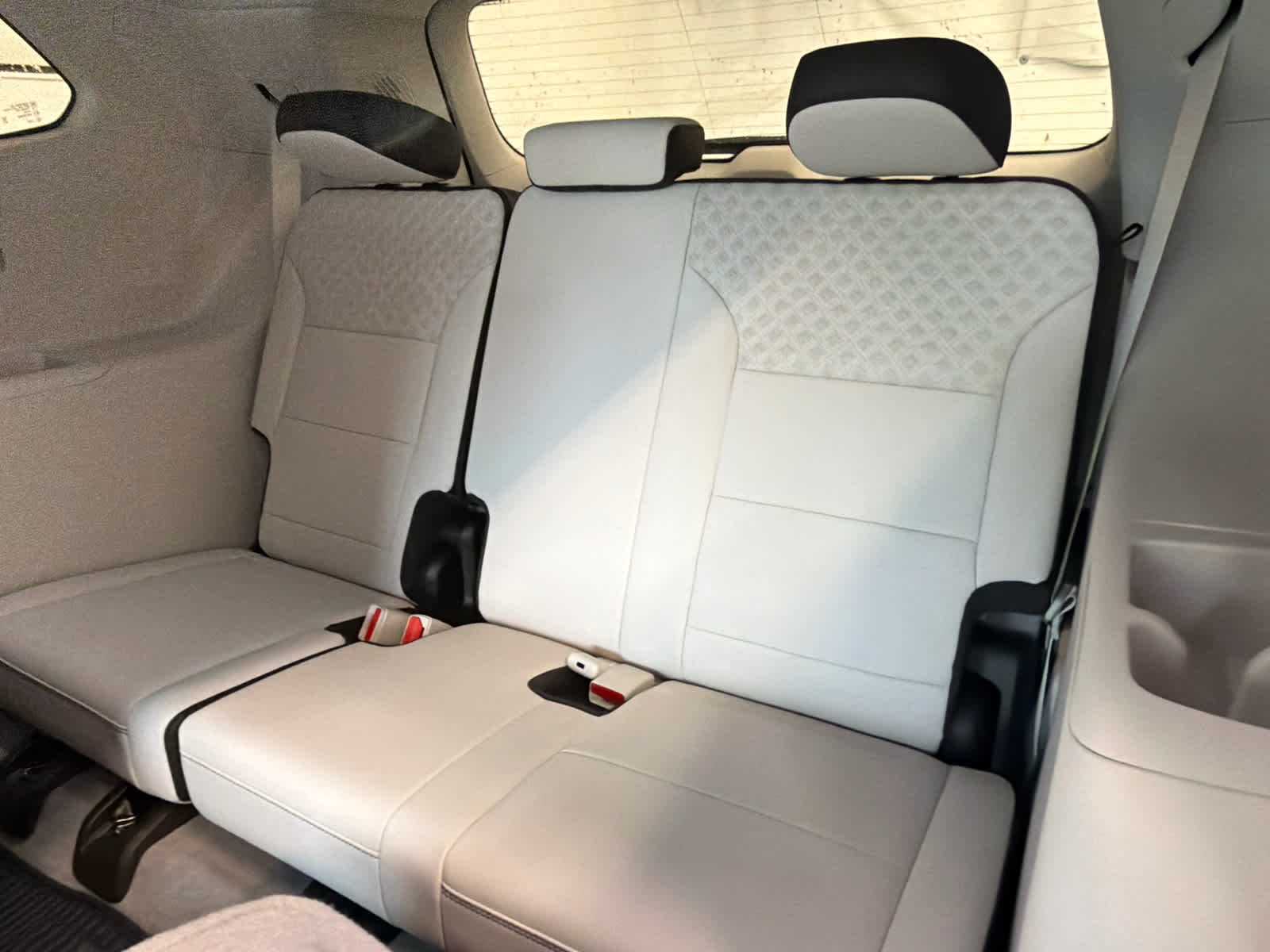 2026 GMC Acadia Denali - Photo 26