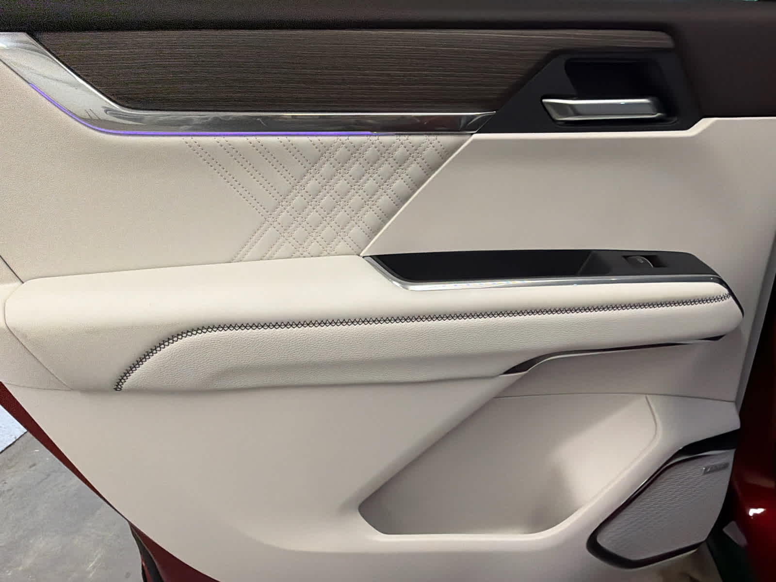 2026 GMC Acadia Denali - Photo 27