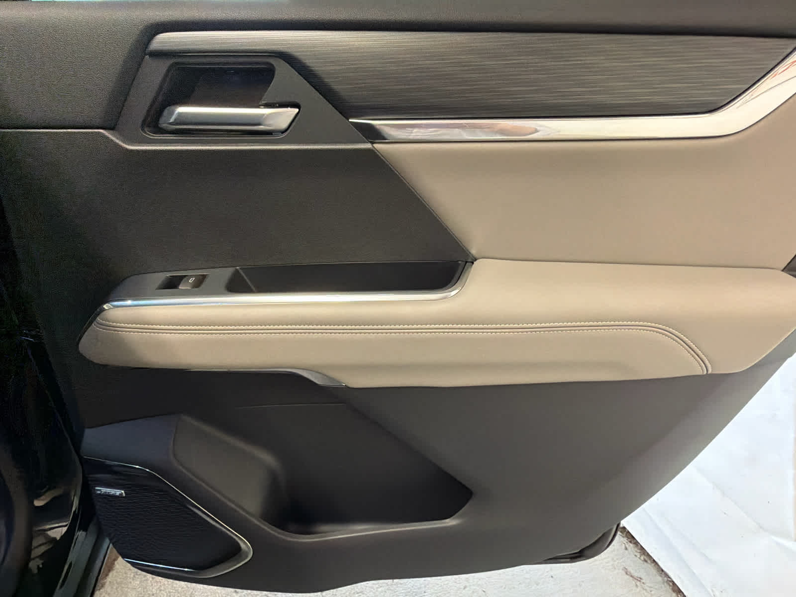 2027 GMC Acadia Elevation - Photo 35
