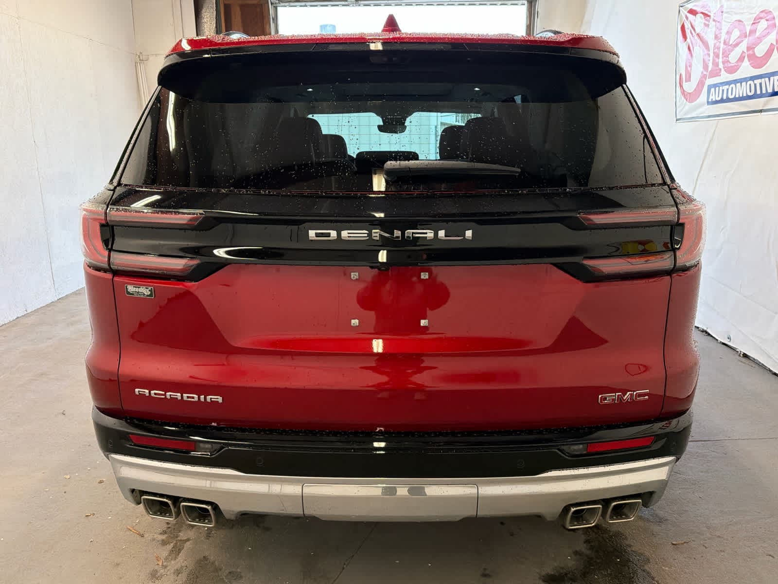 2026 GMC Acadia Denali - Photo 6