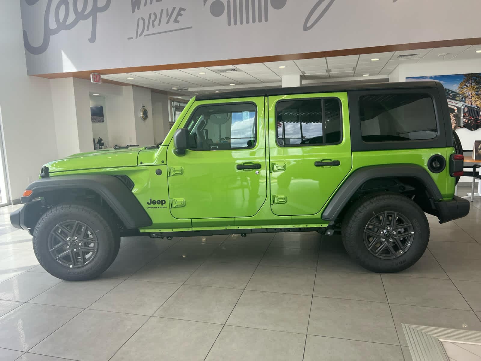 2025 Jeep Wrangler 4-Door Sport S - Photo 7