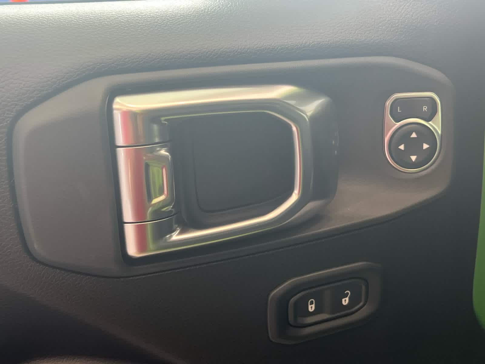 2025 Jeep Wrangler 4-Door Sport S - Photo 18