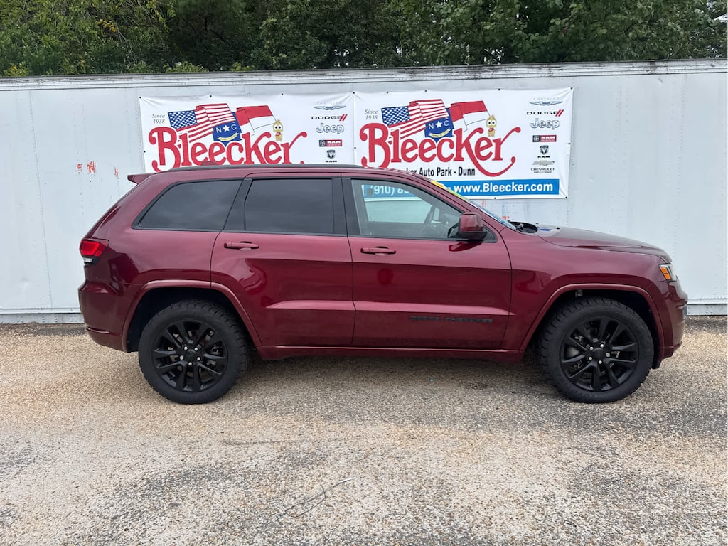 Used 2017 Jeep Grand Cherokee Altitude SUV