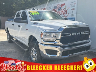 2022 Ram 2500 Tradesman 4x4 Crew Cab 8 Box Truck Crew Cab