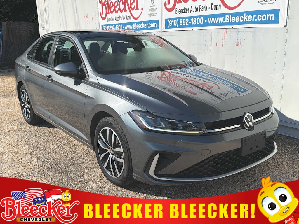 Used 2025 Volkswagen Jetta SE