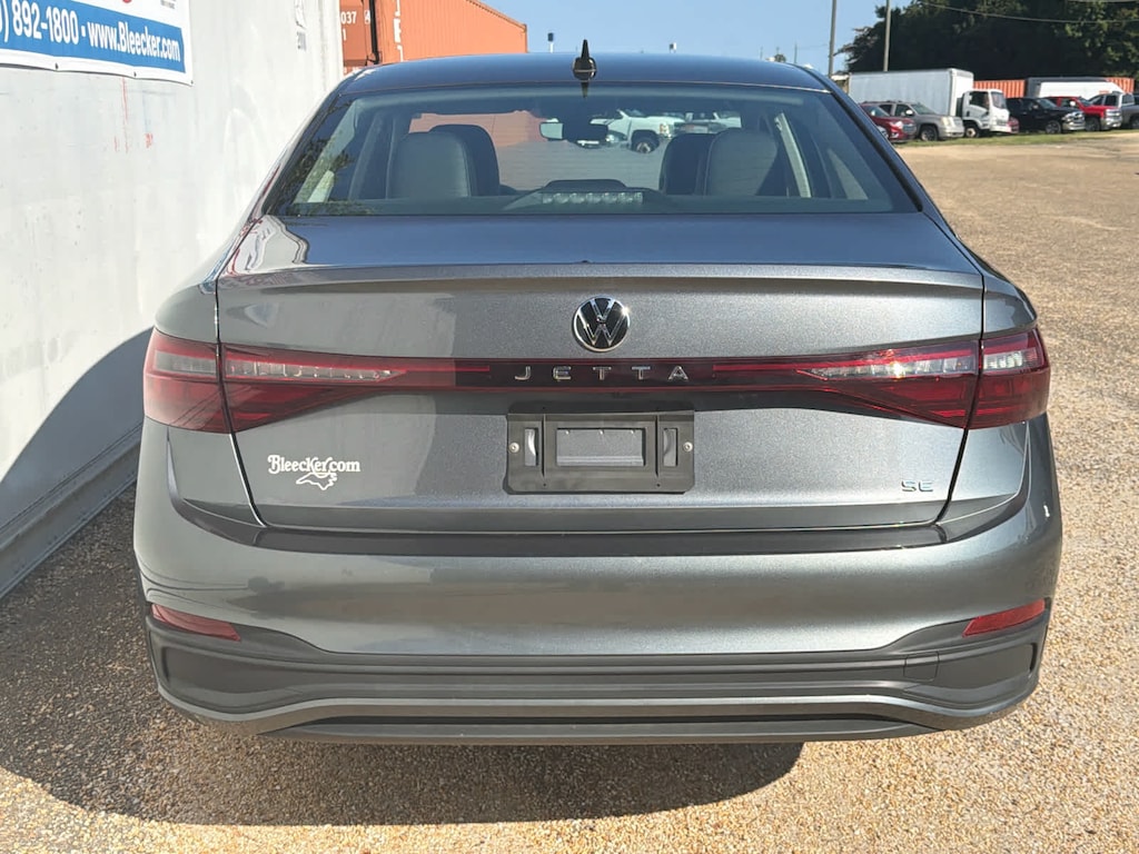 Used 2025 Volkswagen Jetta SE