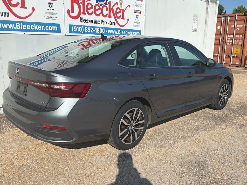Used 2025 Volkswagen Jetta SE
