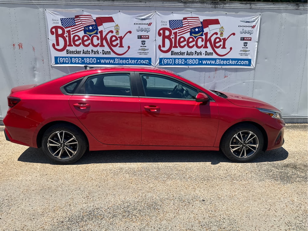 Used 2023 Kia Forte LXS IVT