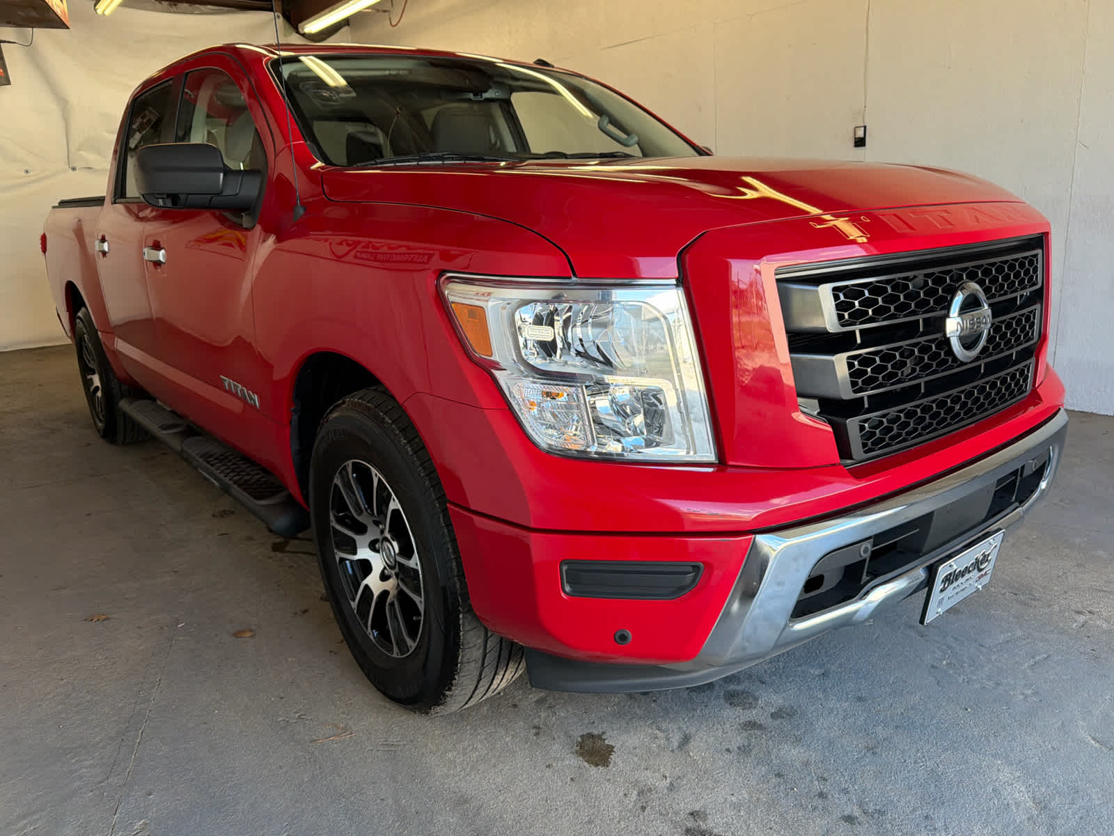 Used 2021 Nissan Titan SV Truck Crew Cab