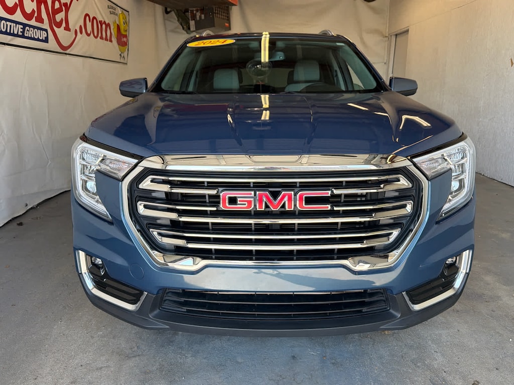 Used 2024 GMC Terrain SLT SUV
