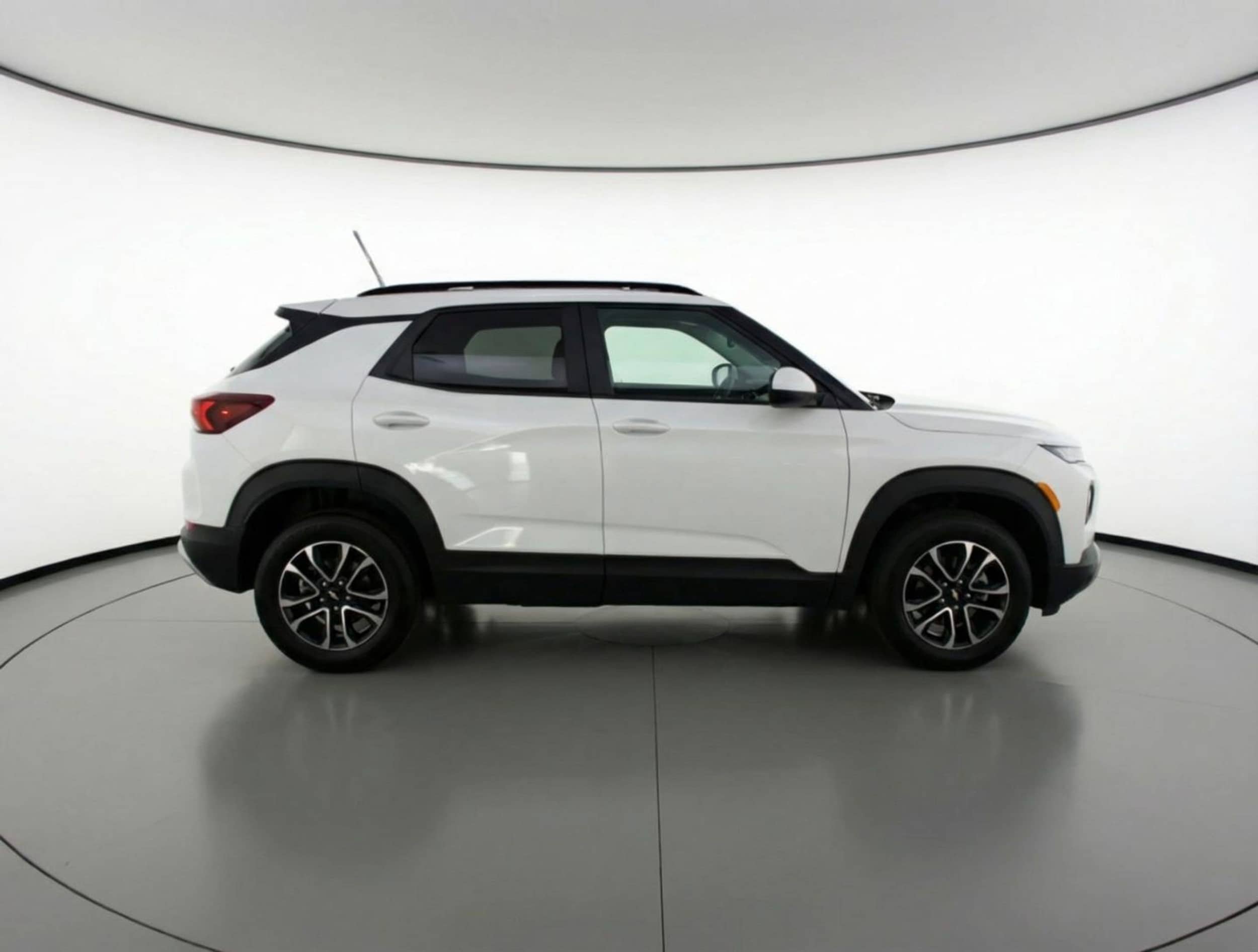 Thumbnail: 2025 Chevrolet TrailBlazer - 10