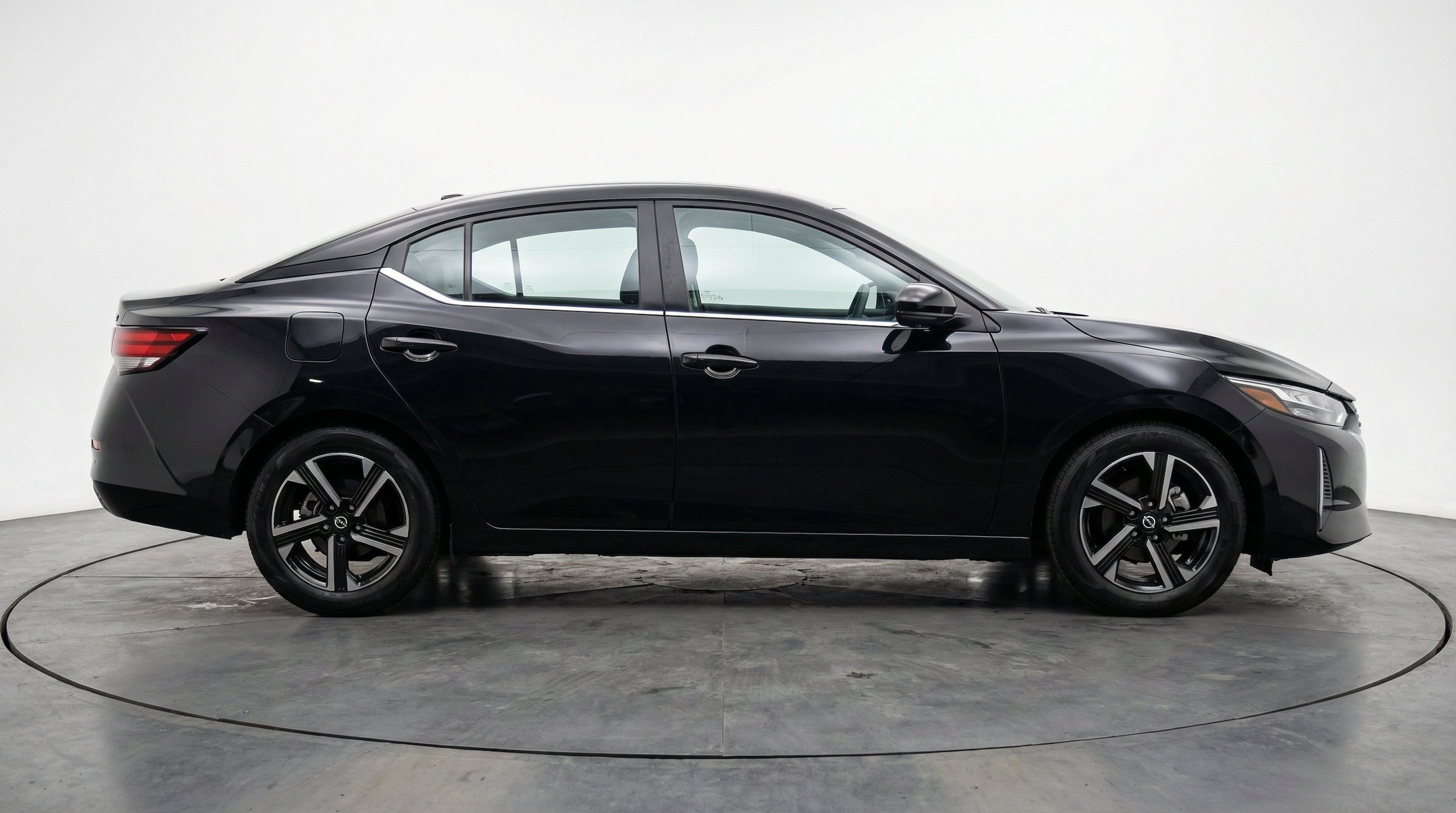 Thumbnail: 2025 Nissan Sentra - 10
