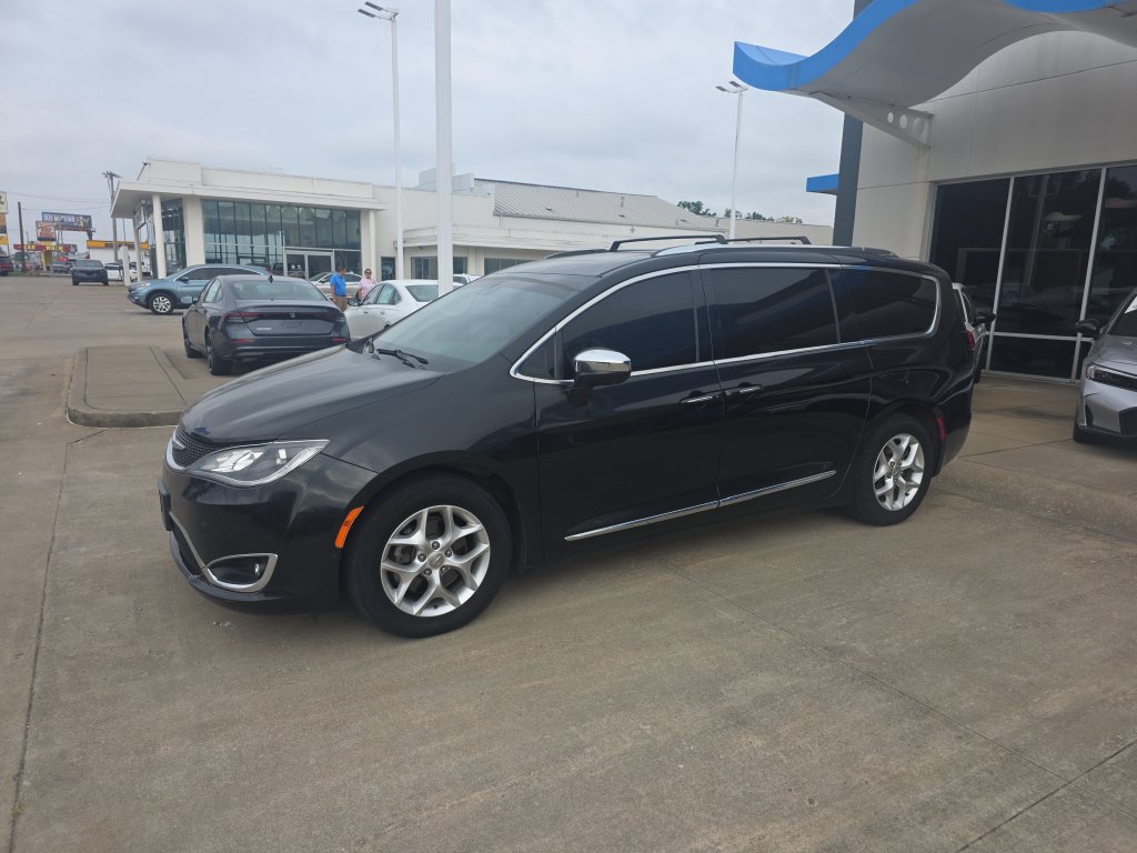  Chrysler Pacifica
