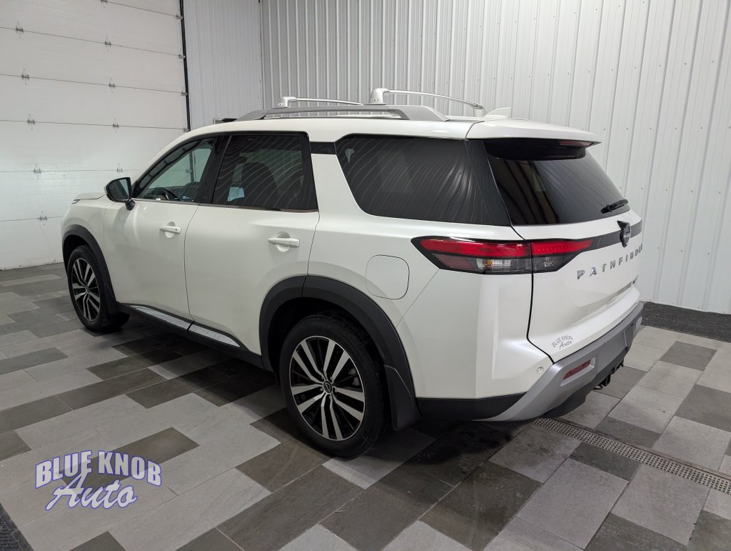 Used 2024 Nissan Pathfinder Platinum SUV
