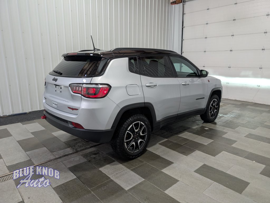 Used 2025 Jeep Compass Trailhawk SUV
