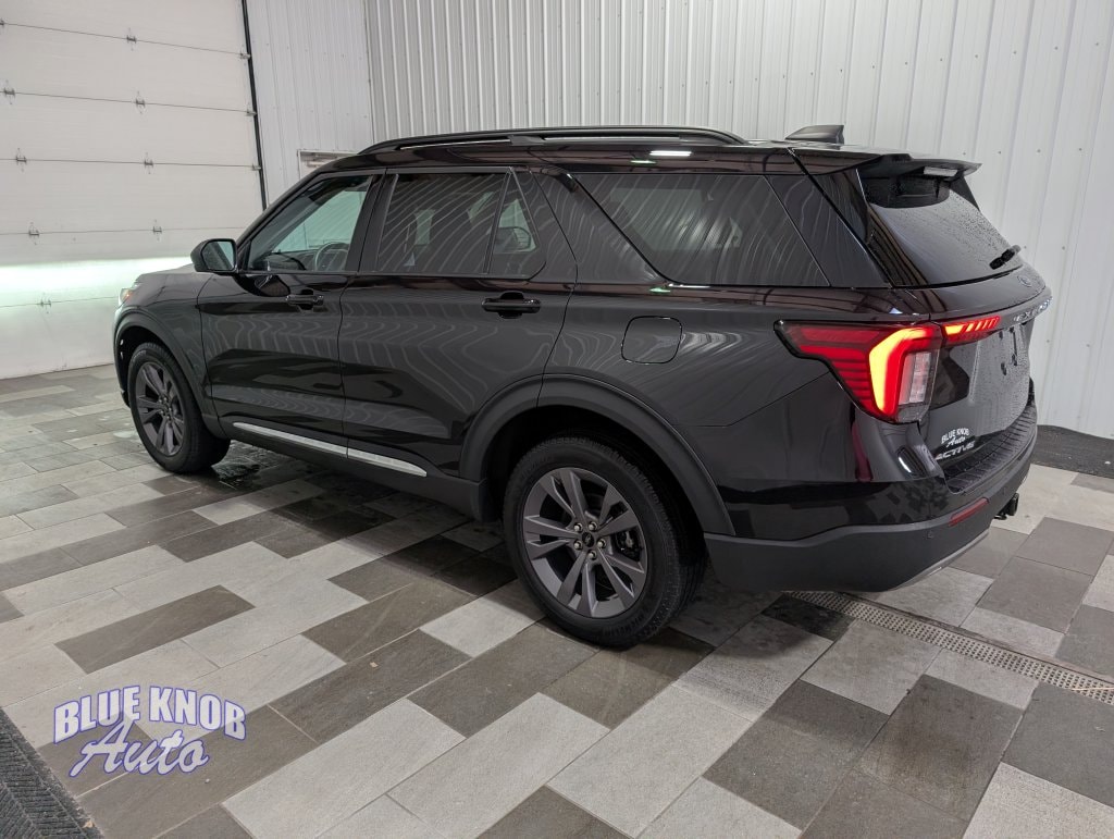 Used 2025 Ford Explorer Active SUV