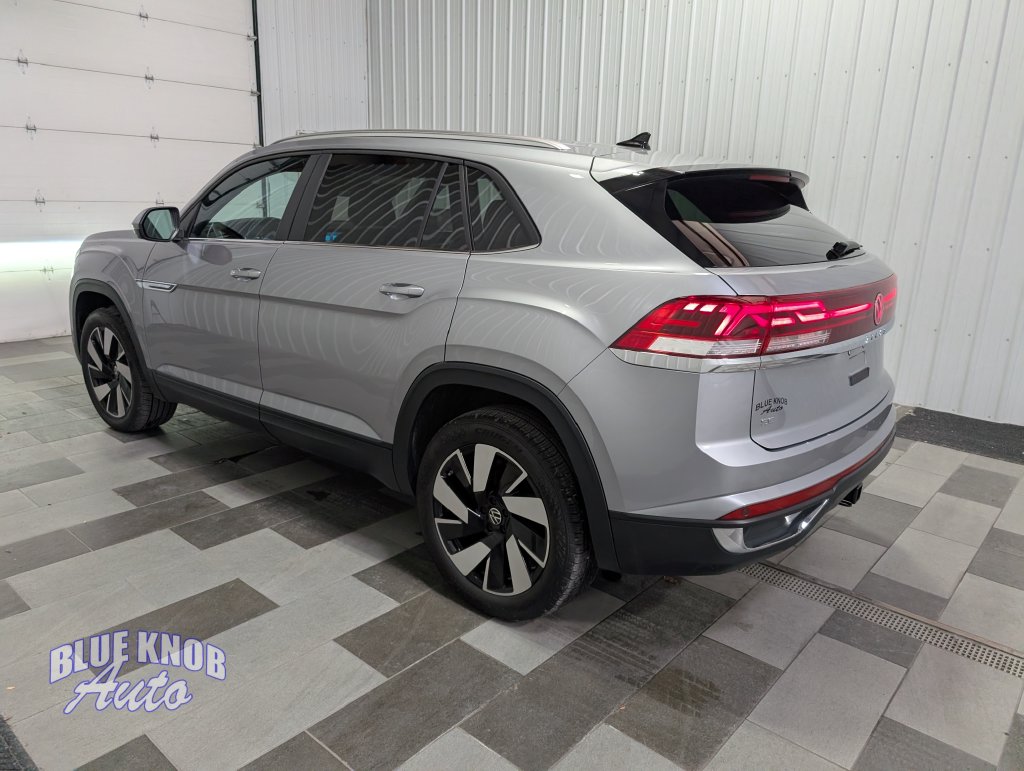 Used 2025 Volkswagen Atlas Cross Sport 2.0T SE w/Technology SUV