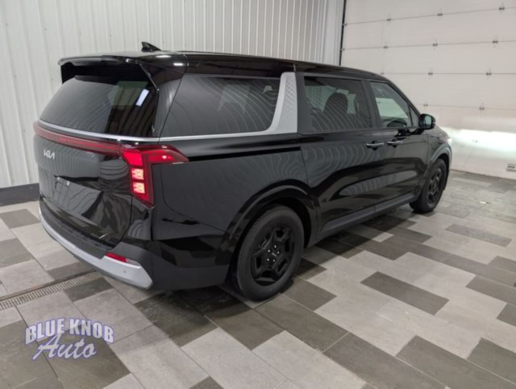 Used 2026 Kia Carnival LXS Minivan/Van