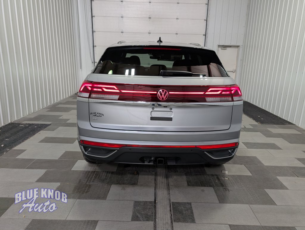 Used 2025 Volkswagen Atlas Cross Sport 2.0T SE w/Technology SUV