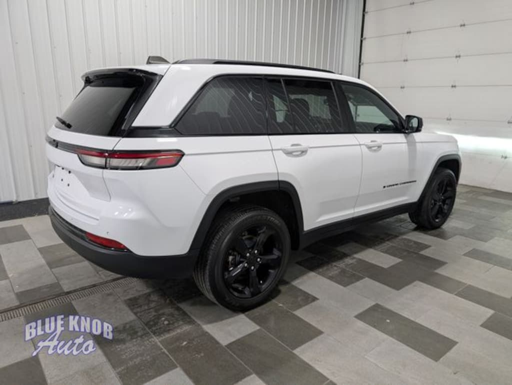 Used 2023 Jeep Grand Cherokee Altitude X SUV