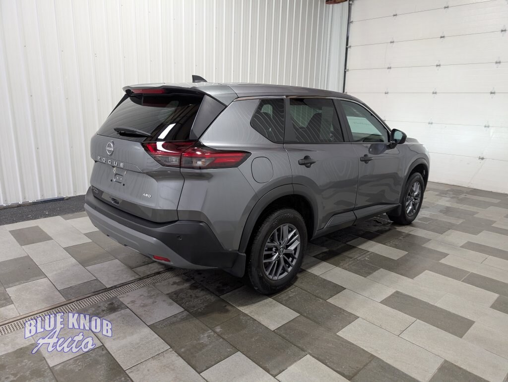 Used 2023 Nissan Rogue S SUV