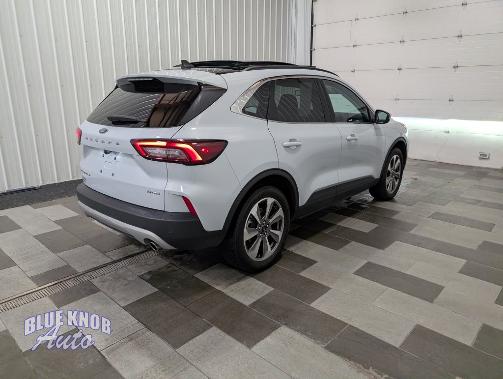 Used 2025 Ford Escape Platinum SUV