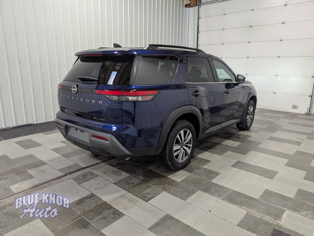 Used 2026 Nissan Pathfinder SL SUV