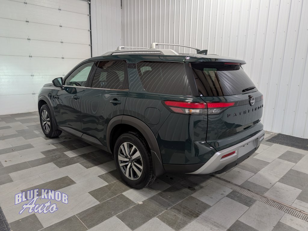 Used 2025 Nissan Pathfinder SL SUV