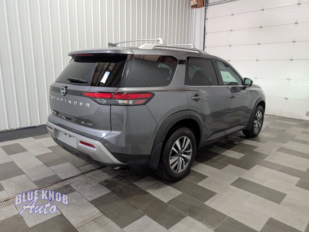 Used 2025 Nissan Pathfinder SL SUV