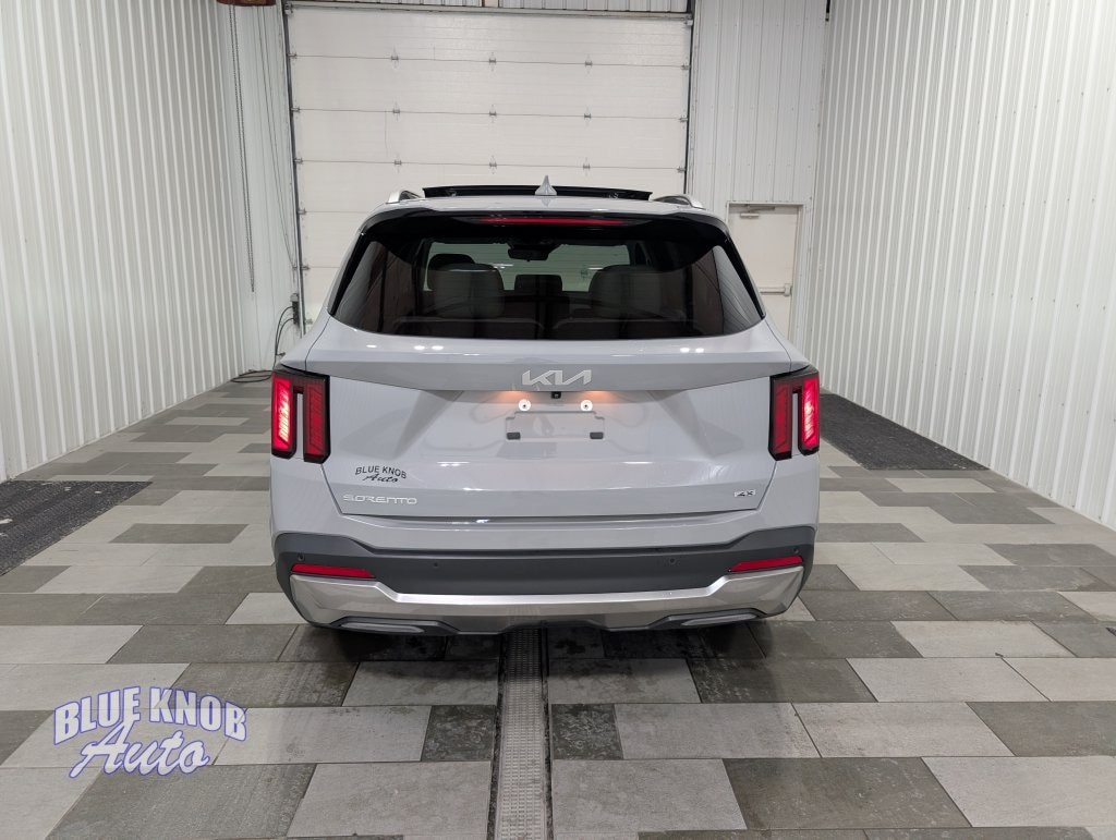 Used 2024 Kia Sorento S SUV