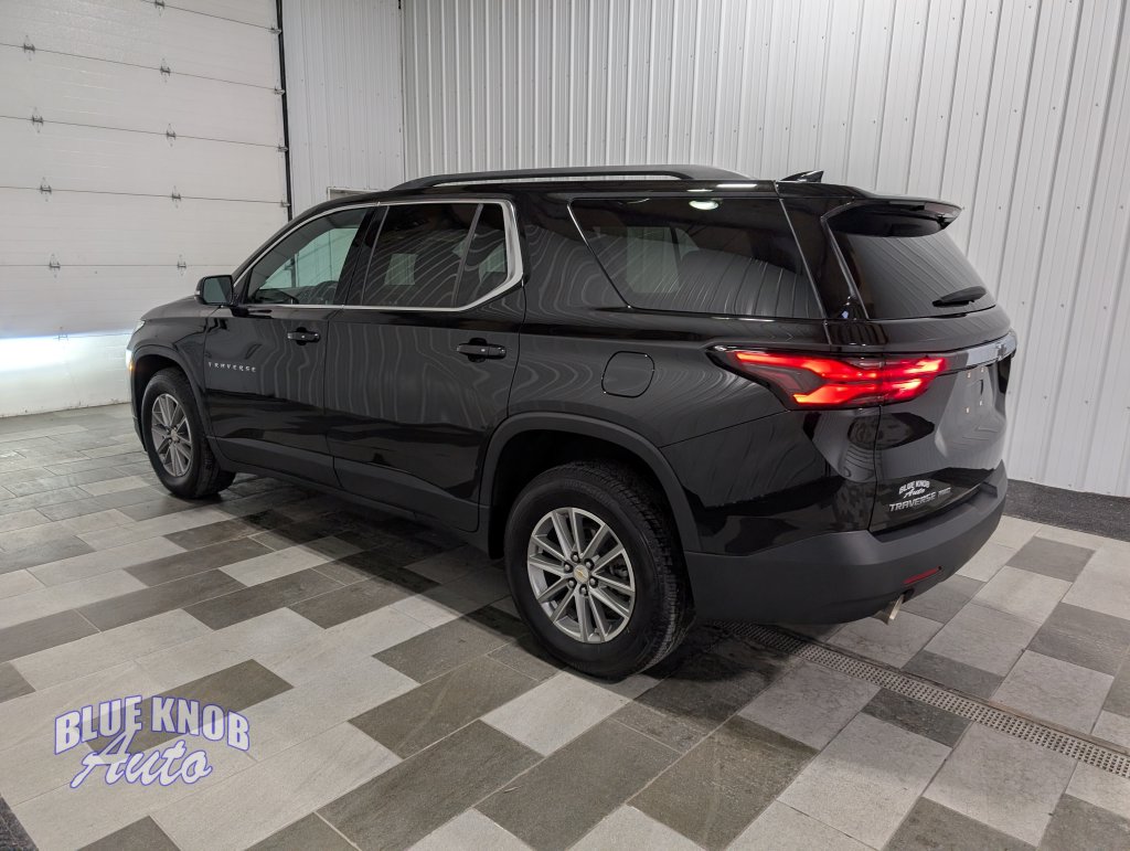 Used 2023 Chevrolet Traverse LT SUV