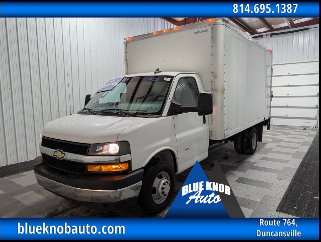 2022 Chevrolet Express Cutaway Base
