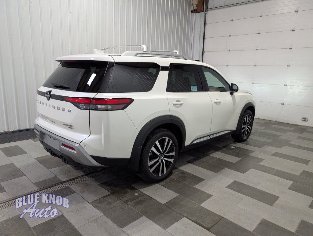 Used 2024 Nissan Pathfinder Platinum SUV