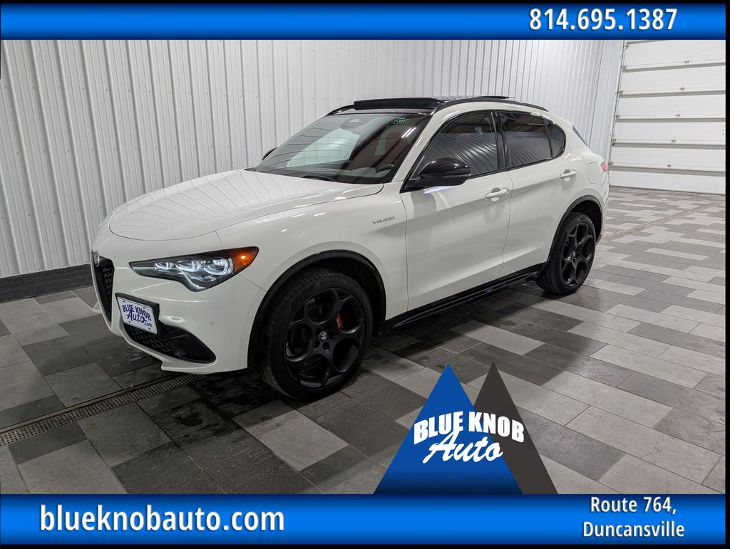 2025 Alfa Romeo Stelvio