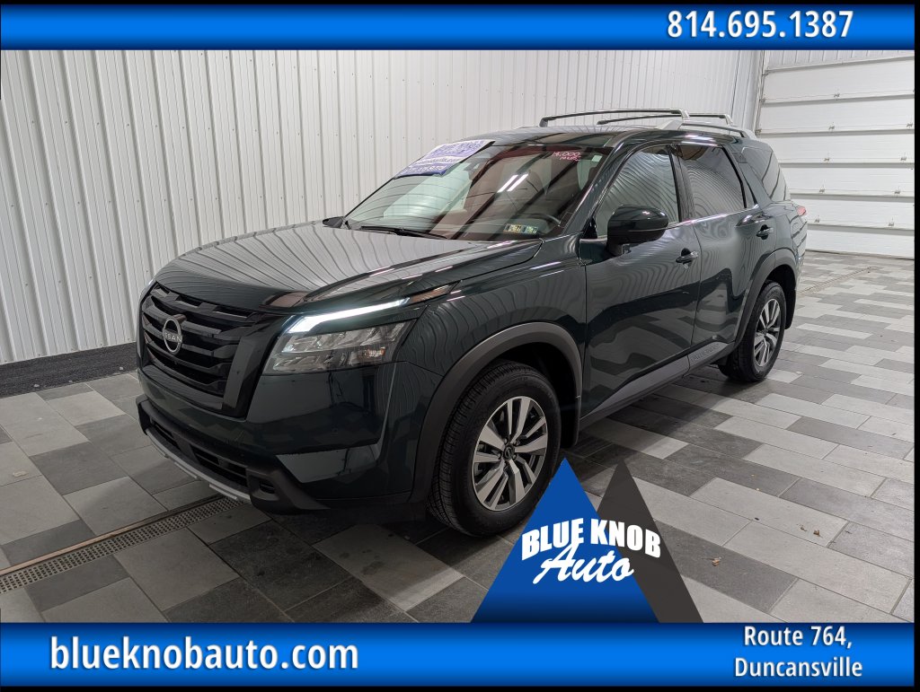 Used 2025 Nissan Pathfinder SL SUV