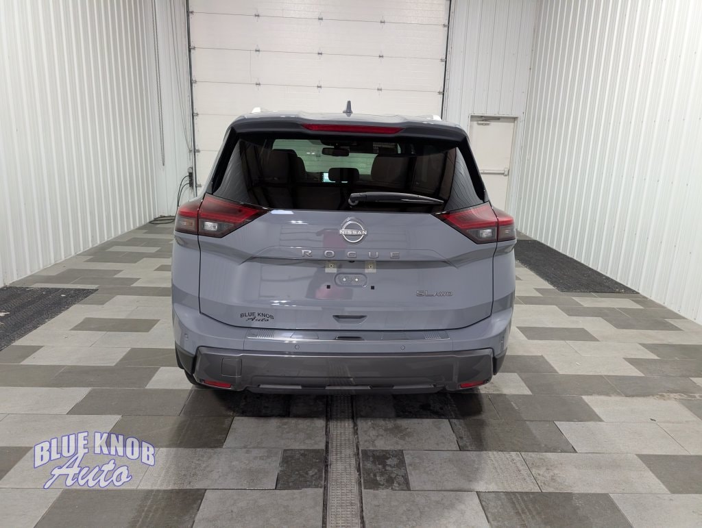 Used 2025 Nissan Rogue SL SUV