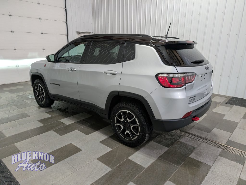 Used 2025 Jeep Compass Trailhawk SUV