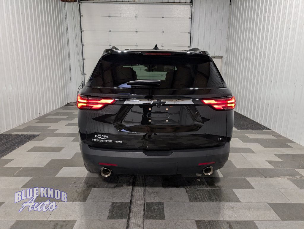 Used 2023 Chevrolet Traverse LT SUV