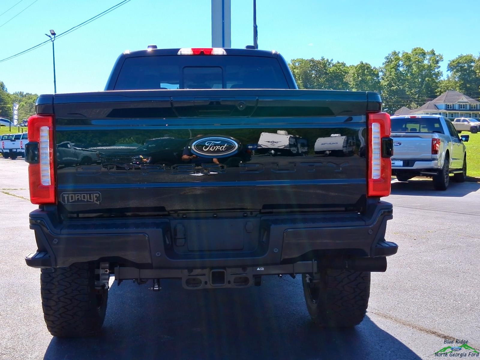 New 2026 Ford Super Duty F-250 SRW LARIAT 4WD Crew Cab 6.75 Box TRUCK