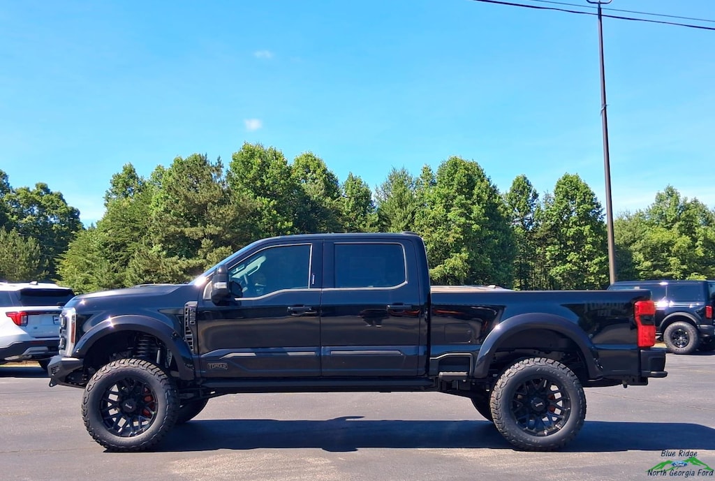 New 2026 Ford Super Duty F-250 SRW LARIAT 4WD Crew Cab 6.75 Box TRUCK