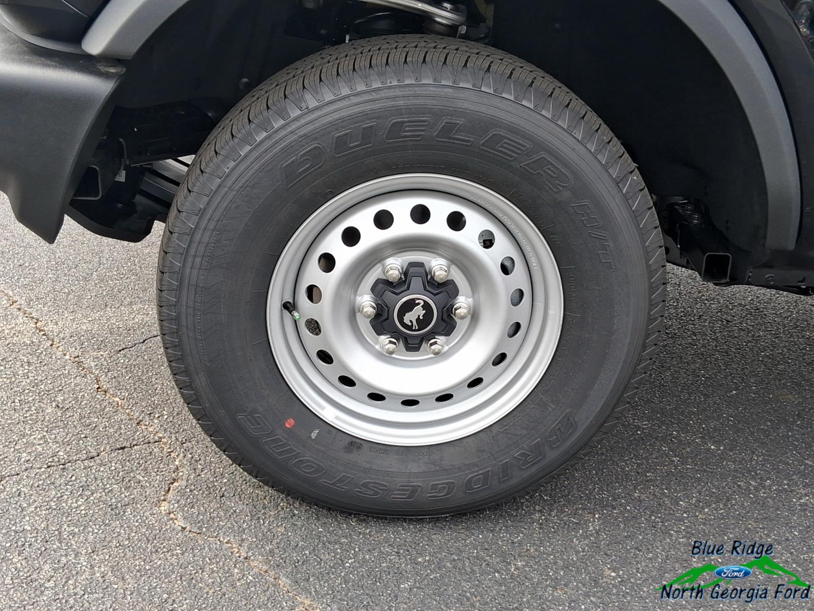 2025 Ford Bronco 4-Door Base - Photo 9