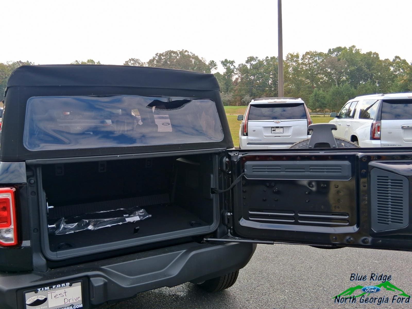 2025 Ford Bronco 4-Door Base - Photo 14