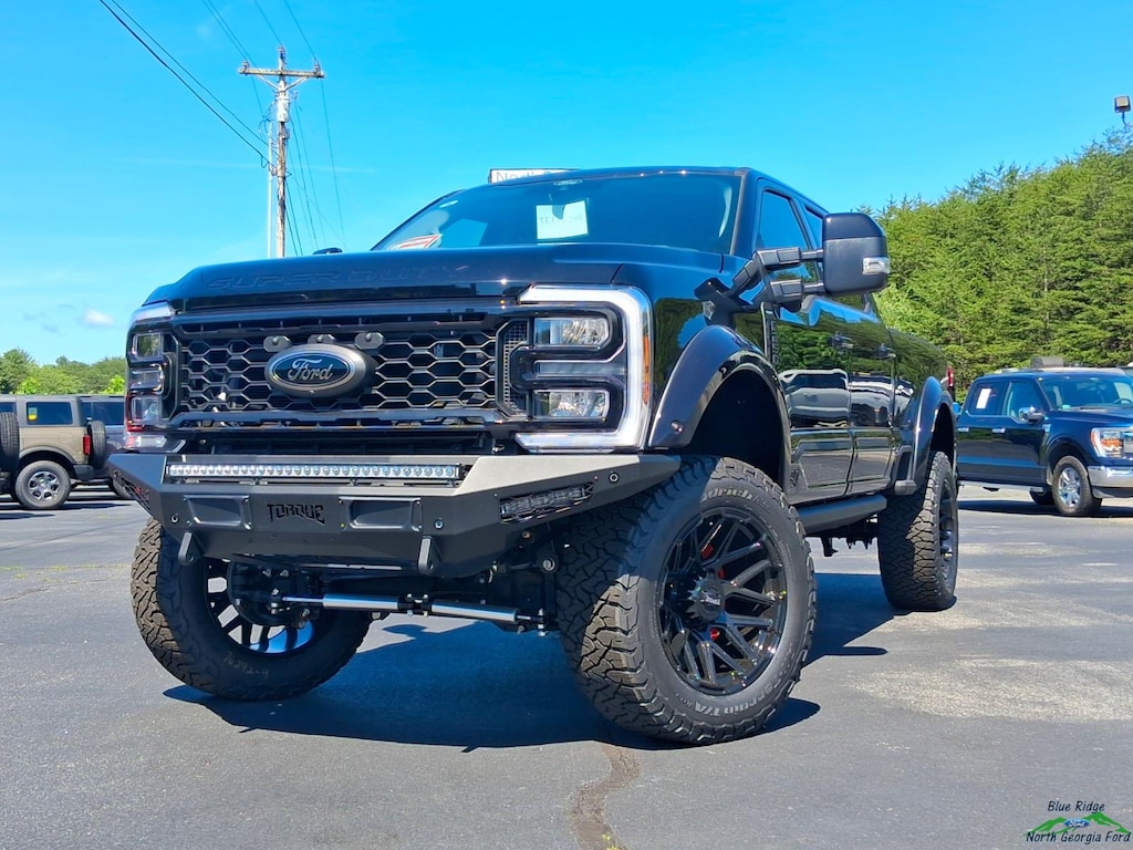 New 2026 Ford Super Duty F-250 SRW LARIAT 4WD Crew Cab 6.75 Box TRUCK