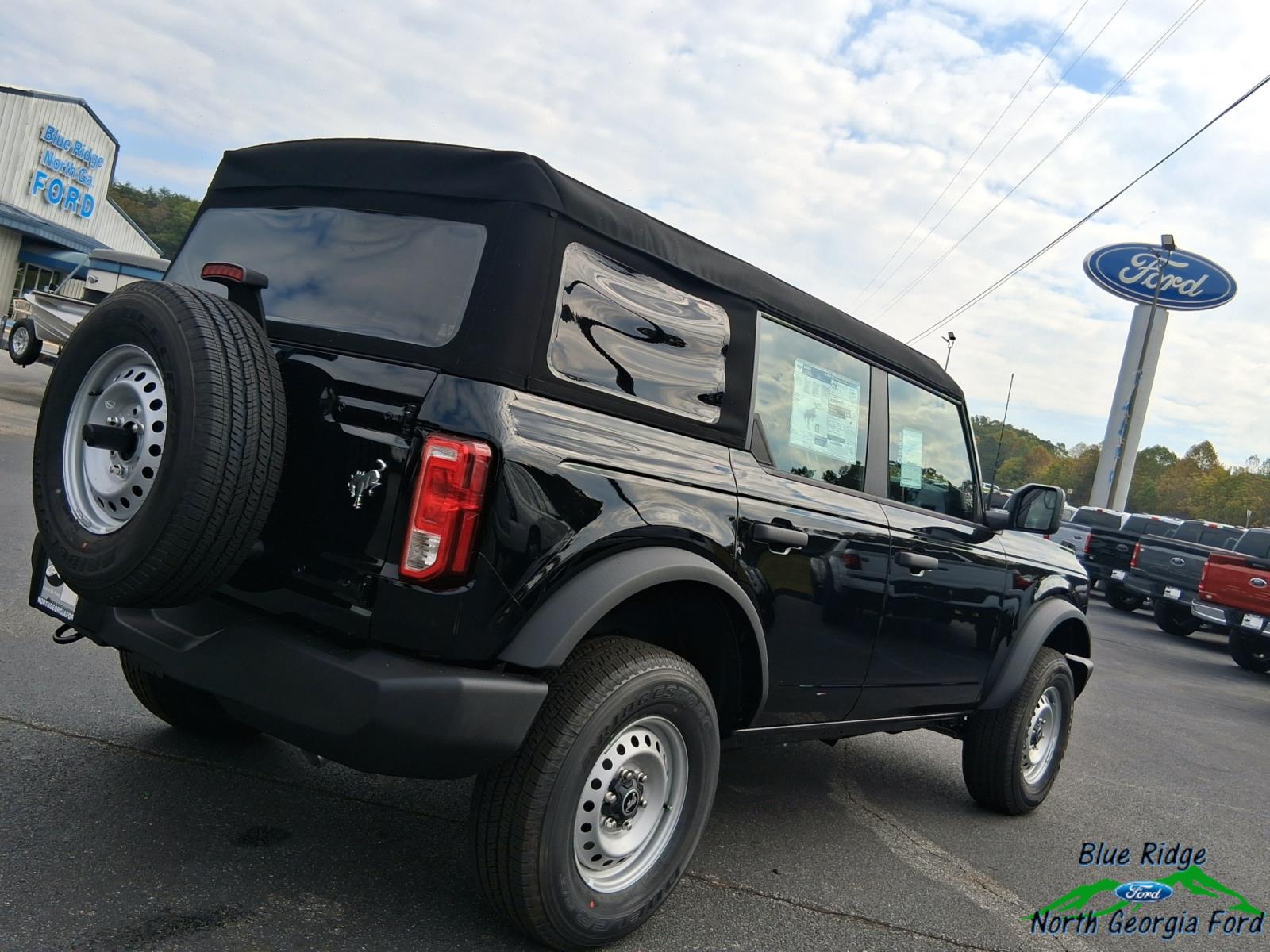 2025 Ford Bronco 4-Door Base - Photo 24