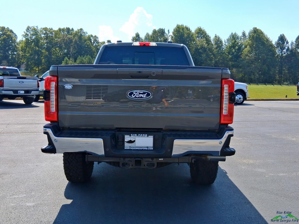 New 2027 Ford Super Duty F-250 SRW LARIAT 4WD Crew Cab 6.75 Box TREMOR PACKAGE Crew Cab Pickup