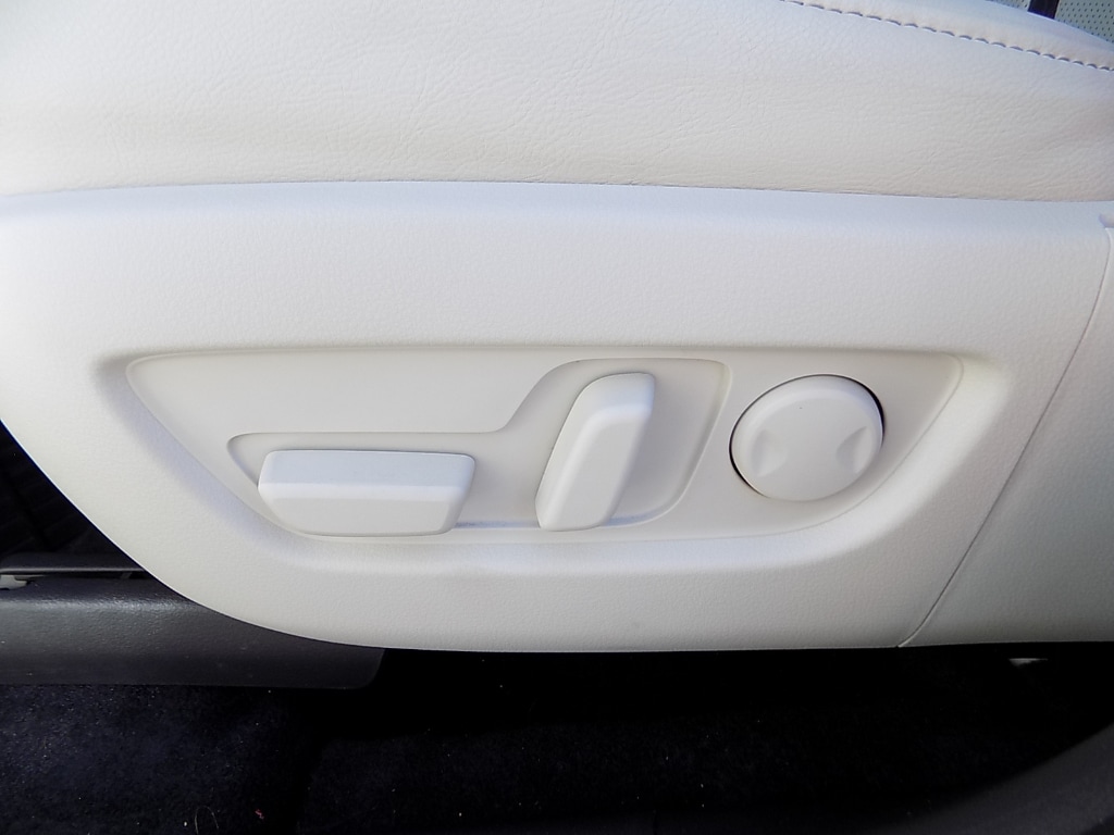 2025 Mazda CX-90 Premium Plus Package - Photo 24